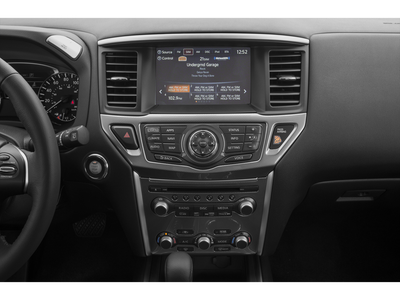 2019 Nissan Pathfinder SL