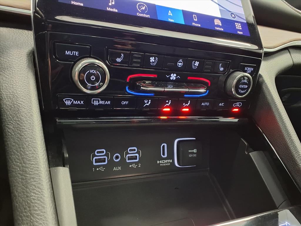 2023 Jeep Grand Cherokee Summit