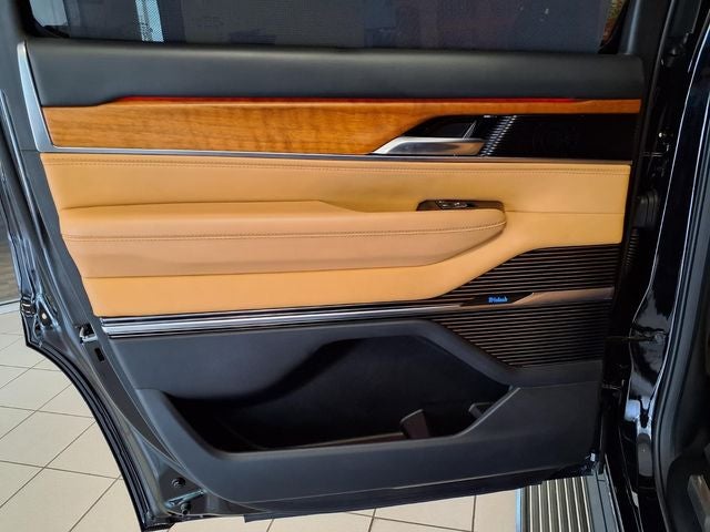 2023 Jeep Grand Wagoneer Series III