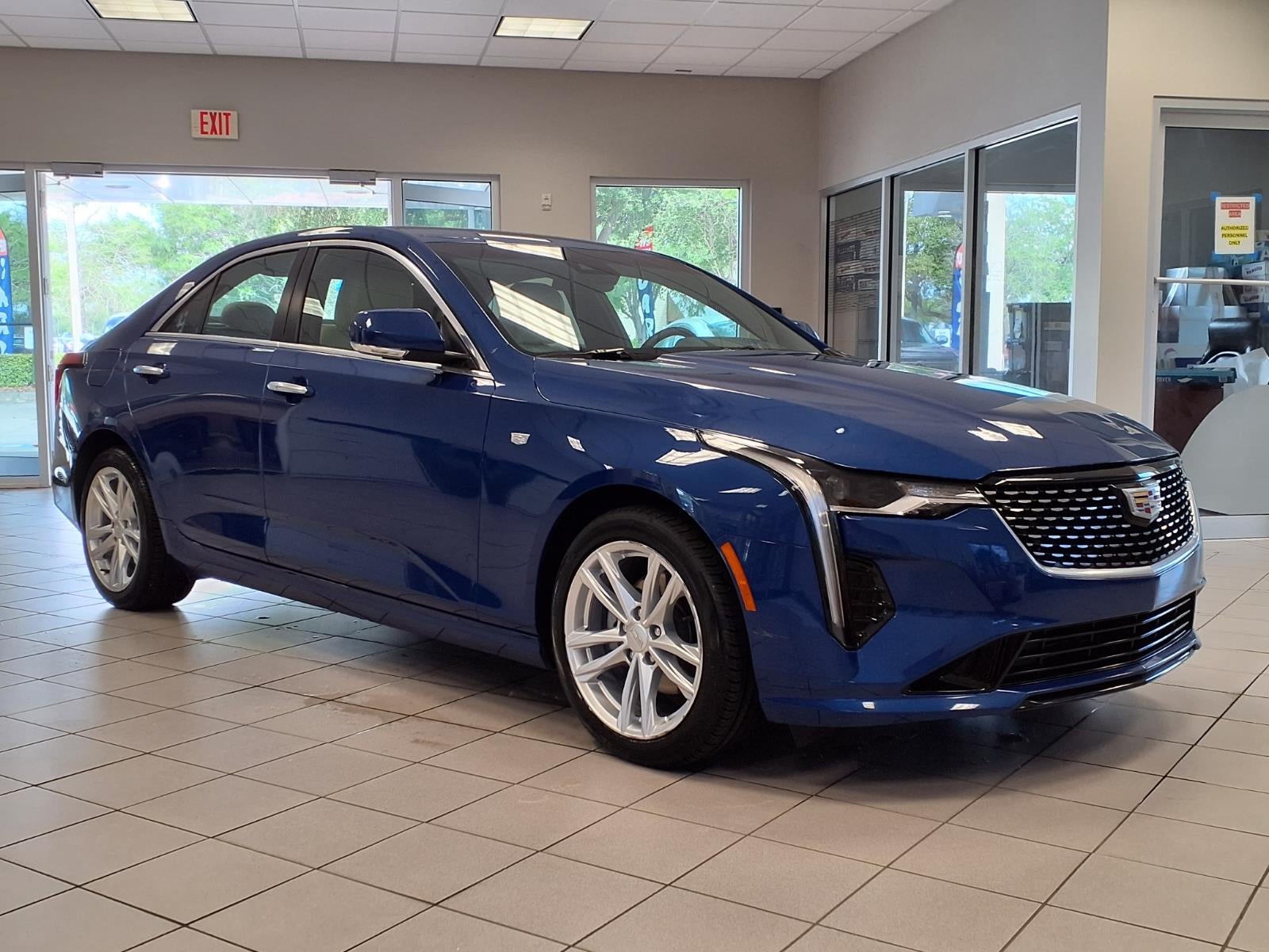 2022 Cadillac CT4 Luxury