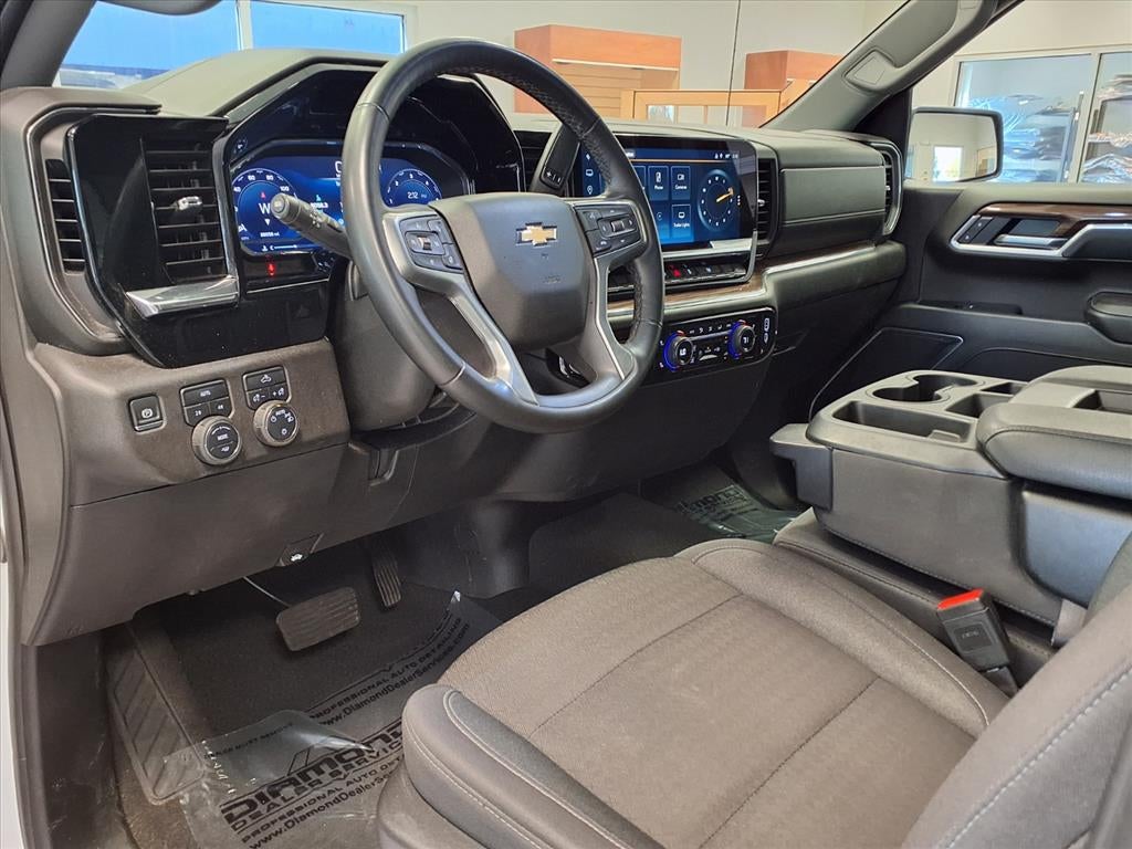 2025 Chevrolet Silverado 1500 LT LT1