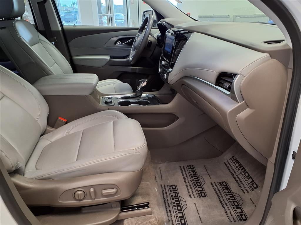 2021 Chevrolet Traverse LT Leather