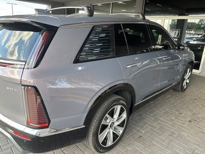 2026 Cadillac VISTIQ Luxury
