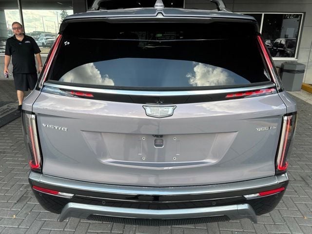 2026 Cadillac VISTIQ Luxury