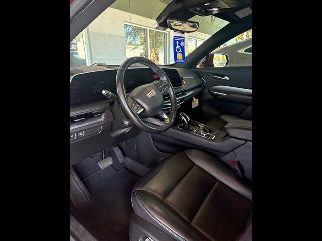 2024 Cadillac XT4 Premium Luxury
