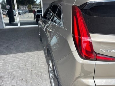 2020 Cadillac XT4 Premium Luxury