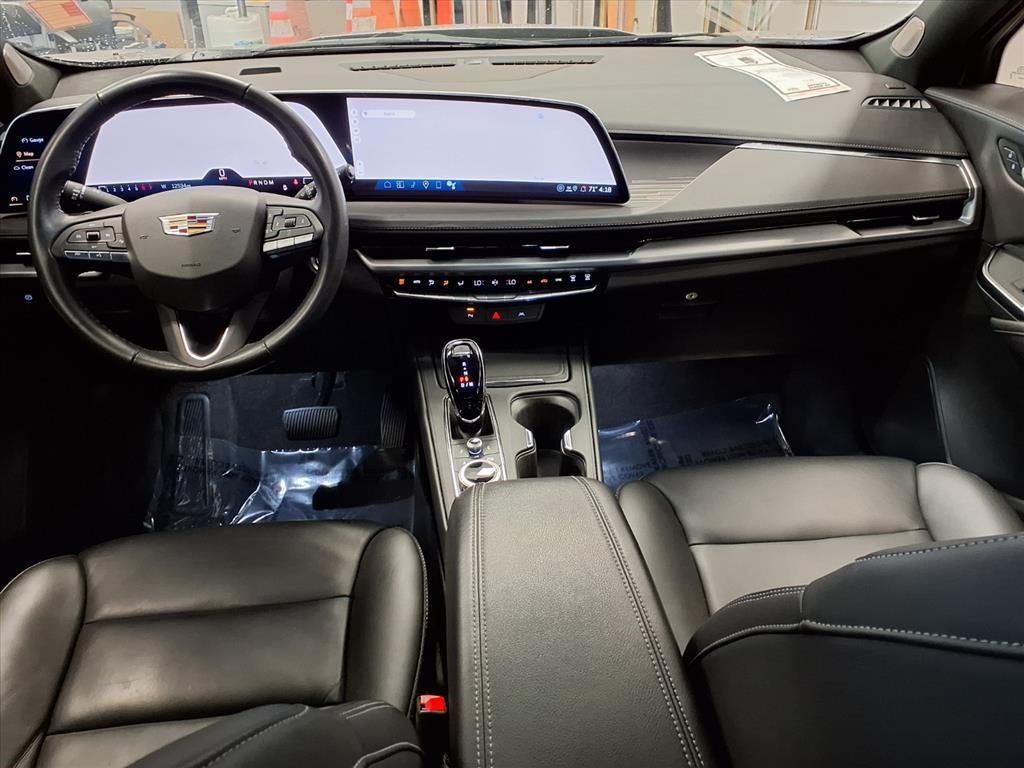 2025 Cadillac XT4 Premium Luxury