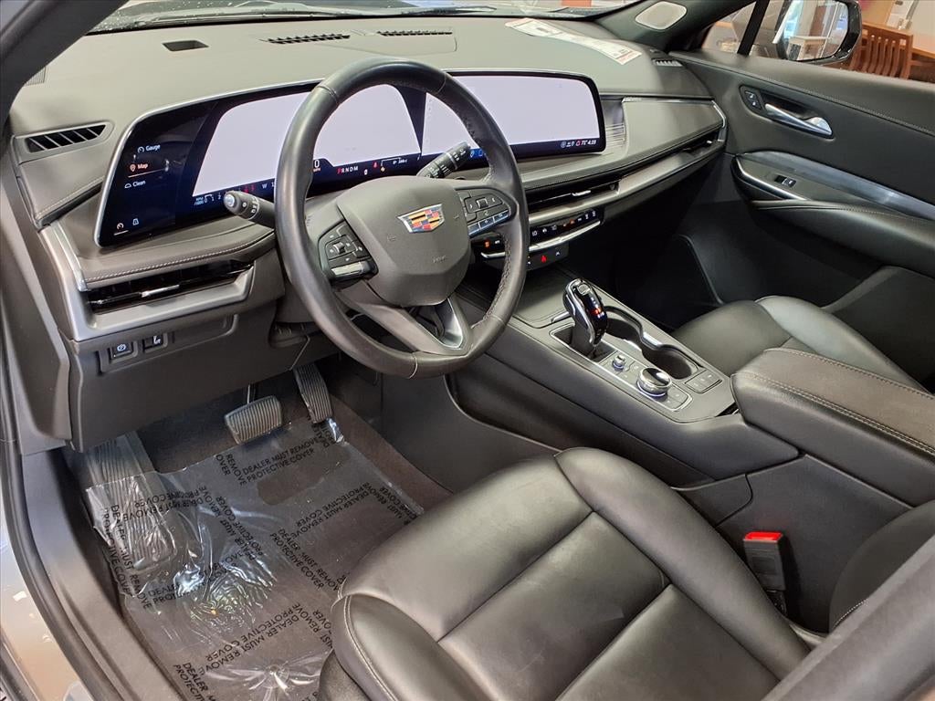 2025 Cadillac XT4 Premium Luxury
