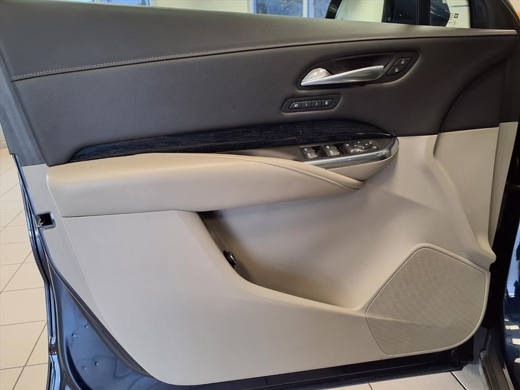 2021 Cadillac XT4 Premium Luxury