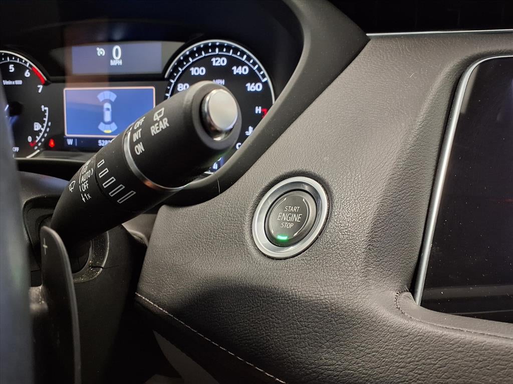 2021 Cadillac XT4 Premium Luxury