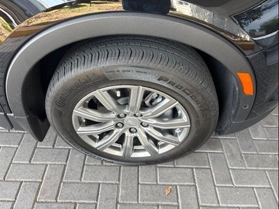 2022 Cadillac XT4 Premium Luxury