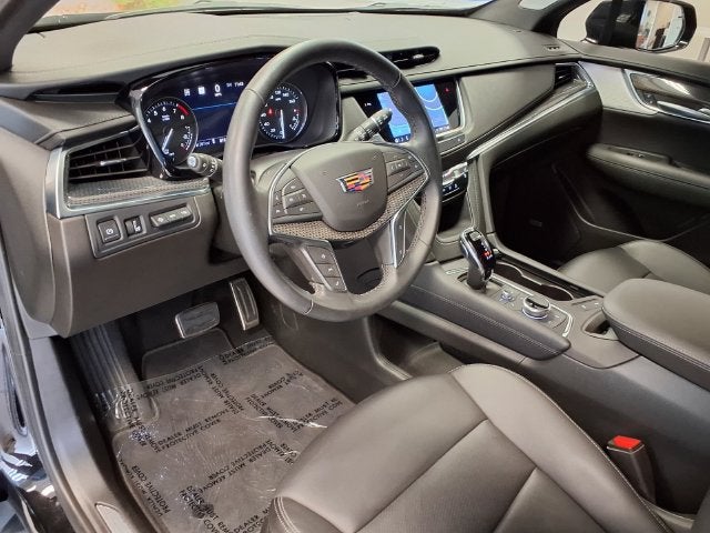 2025 Cadillac XT5 Sport