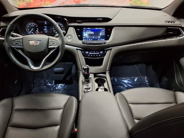 2025 Cadillac XT6 Luxury