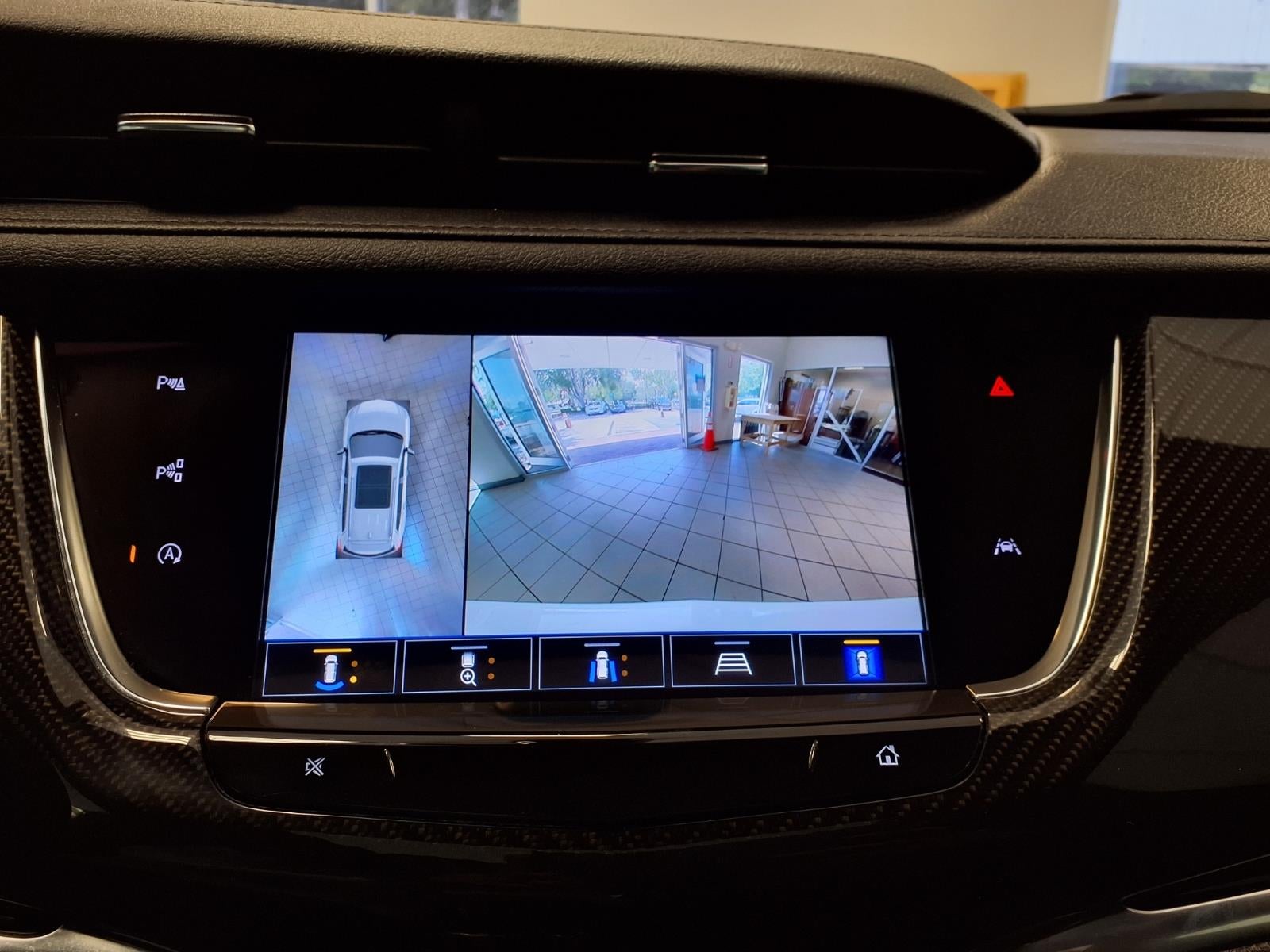 2023 Cadillac XT6 Sport