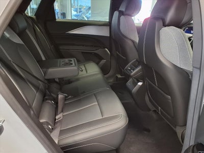 2024 Cadillac LYRIQ Tech