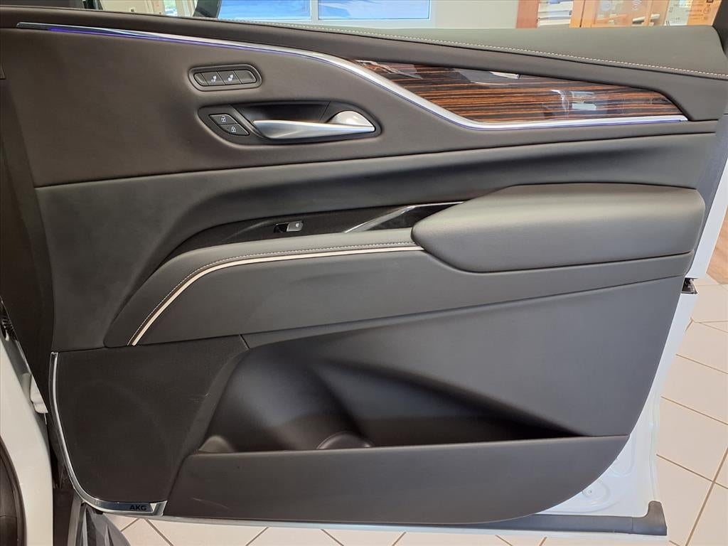 2024 Cadillac Escalade ESV Luxury