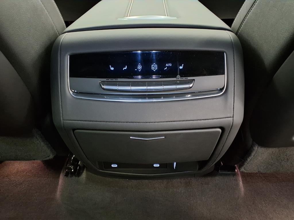 2024 Cadillac Escalade ESV Luxury