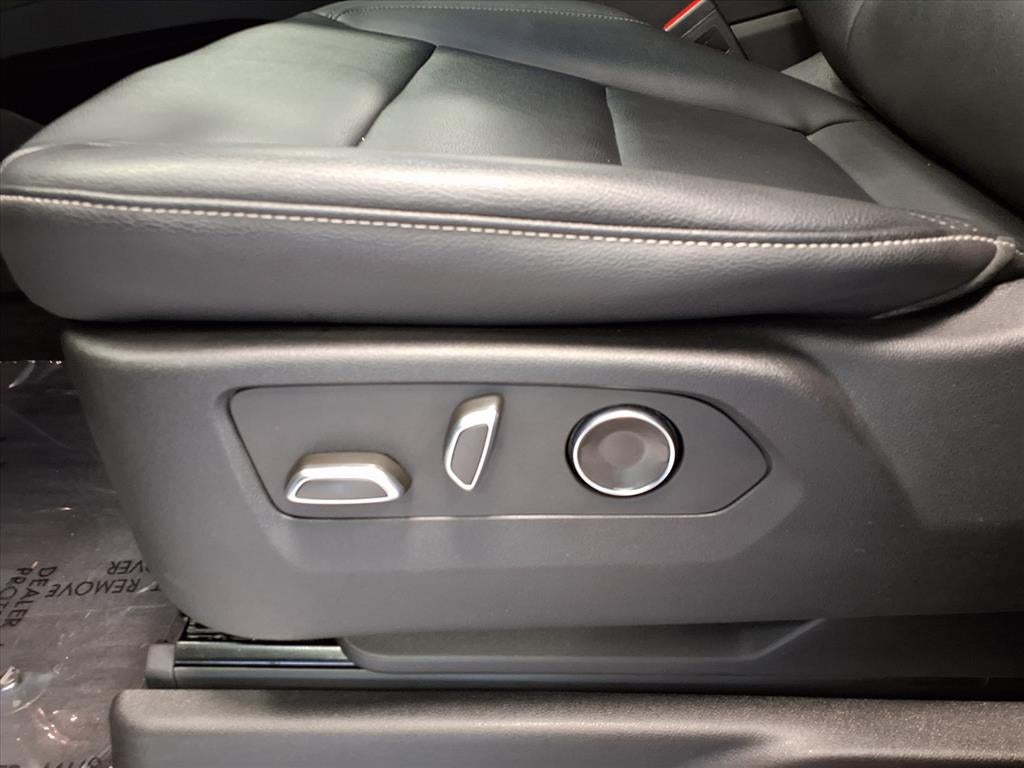 2024 Cadillac Escalade ESV Luxury