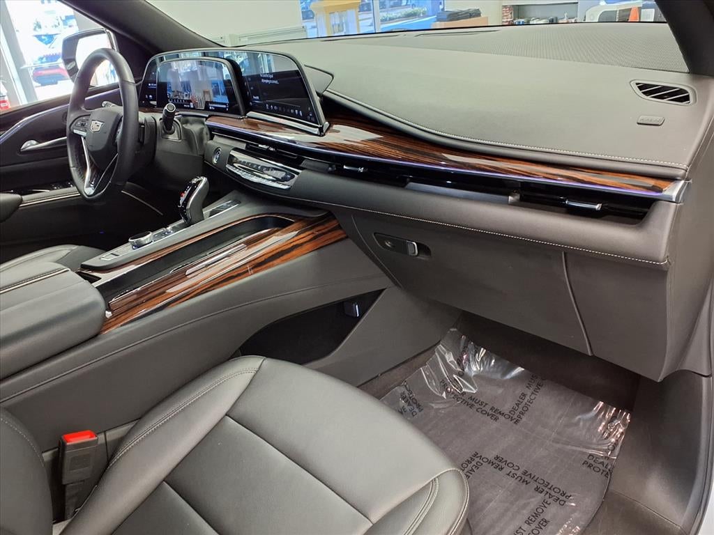 2024 Cadillac Escalade ESV Luxury