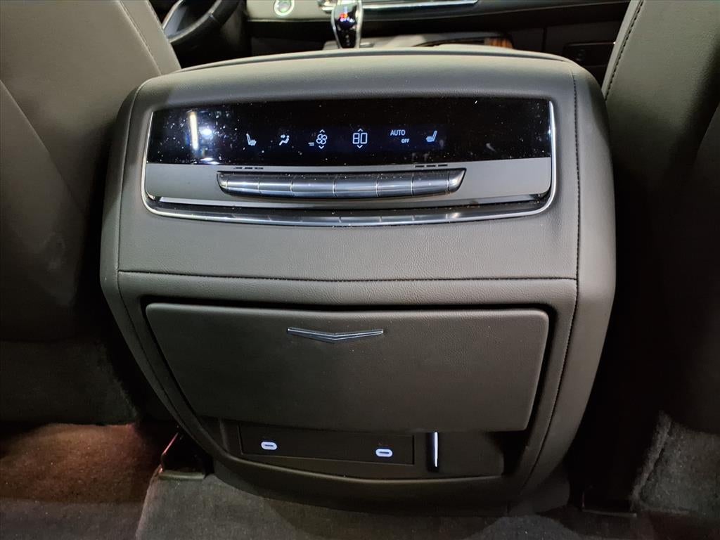 2022 Cadillac Escalade ESV Premium