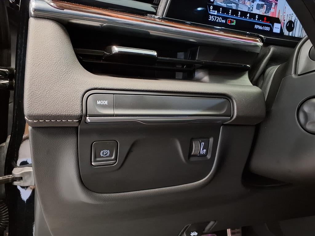 2022 Cadillac Escalade ESV Premium