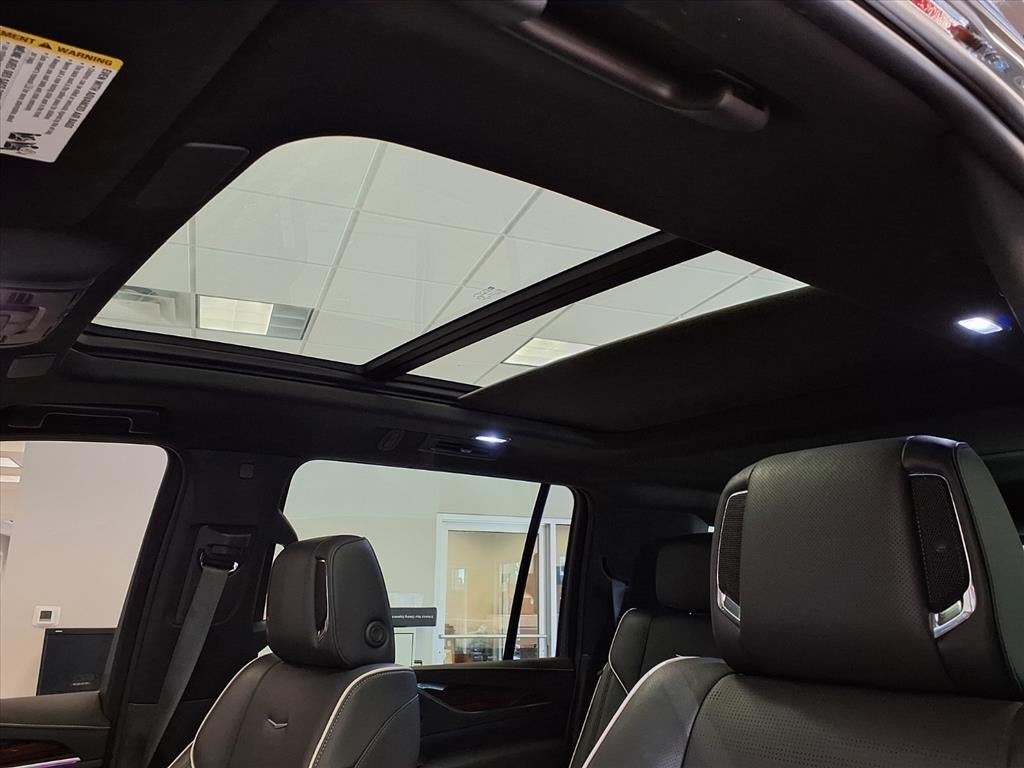 2022 Cadillac Escalade ESV Premium