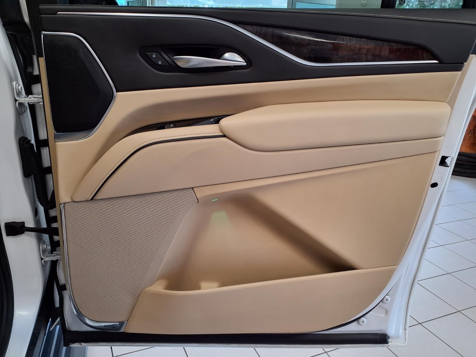 2023 Cadillac Escalade ESV Premium