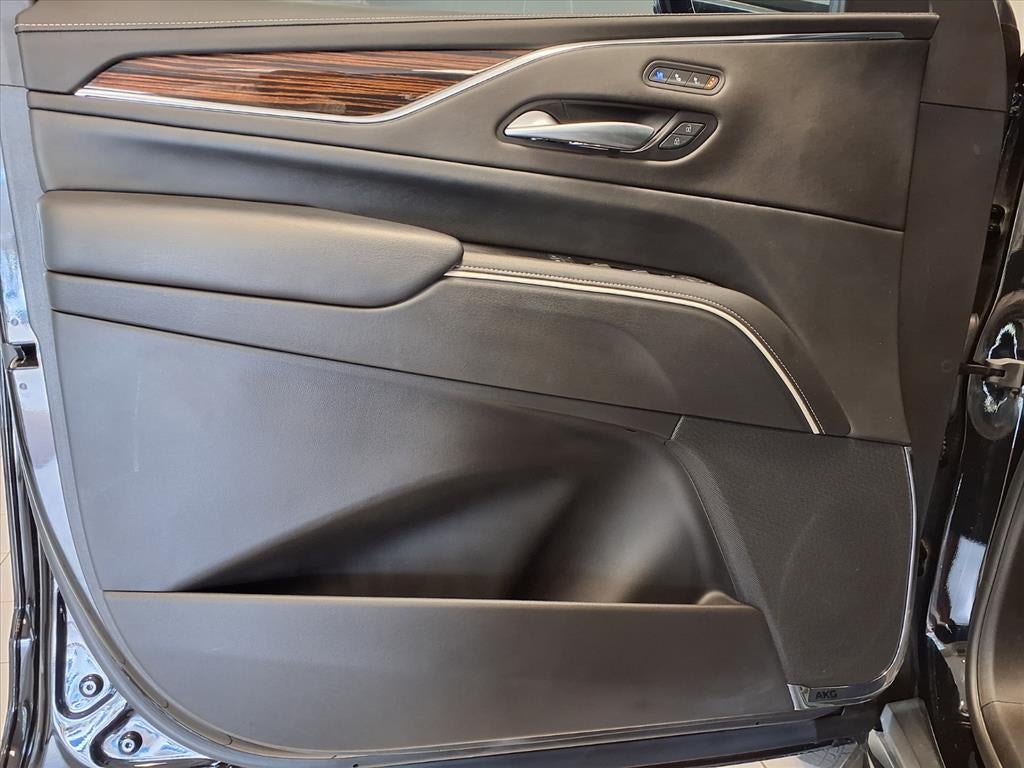 2023 Cadillac Escalade ESV Premium