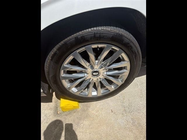 2022 Cadillac Escalade ESV Premium