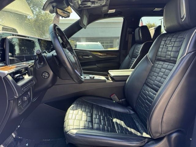 2023 Cadillac Escalade ESV Sport Platinum