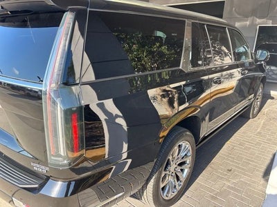 2025 Cadillac Escalade ESV Premium