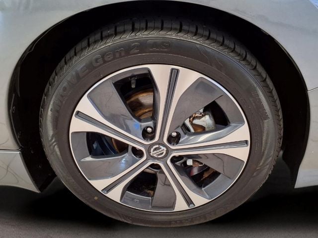 2022 Nissan Leaf SV