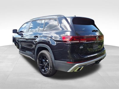2024 Volkswagen Atlas 2.0T Peak Edition SEL