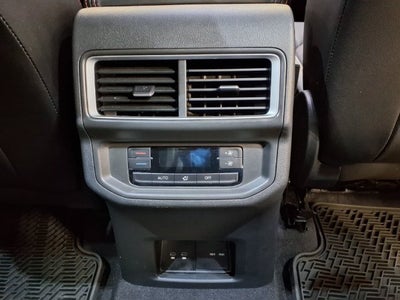 2024 Volkswagen Atlas 2.0T Peak Edition SEL