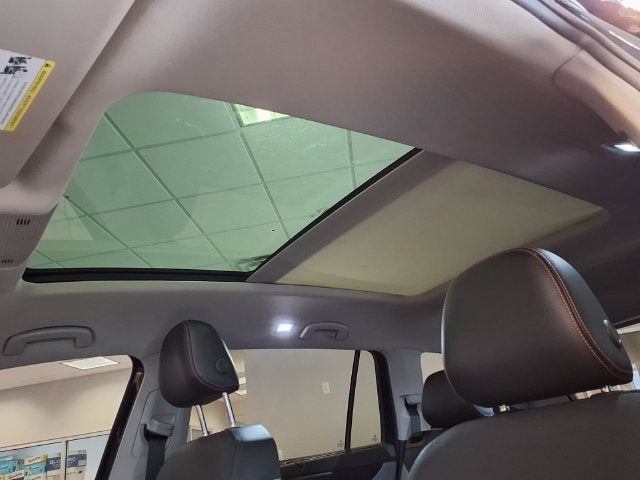 2024 Volkswagen Atlas 2.0T Peak Edition SEL