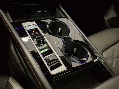 2024 Volkswagen Atlas 2.0T Peak Edition SEL
