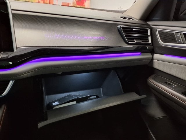 2024 Volkswagen Atlas 2.0T Peak Edition SEL