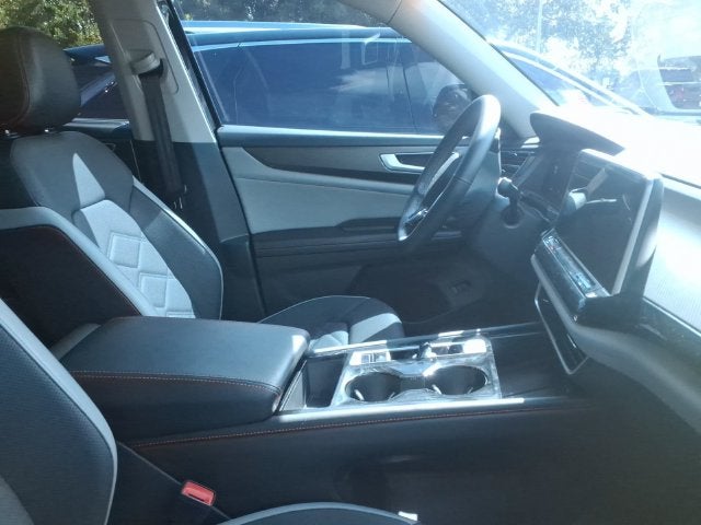 2024 Volkswagen Atlas 2.0T Peak Edition SEL