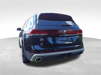 2024 Volkswagen Atlas 2.0T Peak Edition SEL