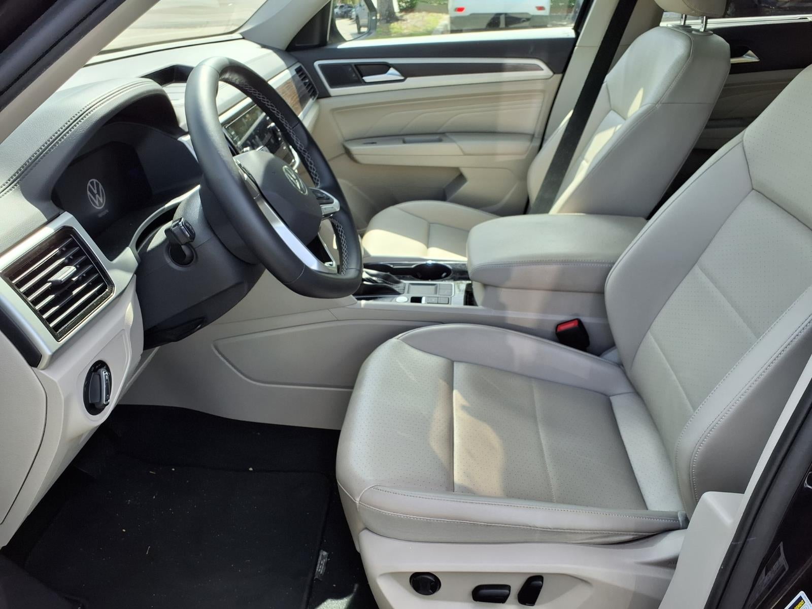 2022 Volkswagen Atlas 3.6L V6 SE w/Technology