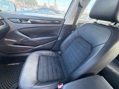 2015 Volkswagen Passat SEL Premium