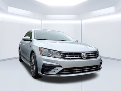 2017 Volkswagen Passat 1.8T R-Line