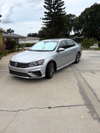 2017 Volkswagen Passat 1.8T R-Line