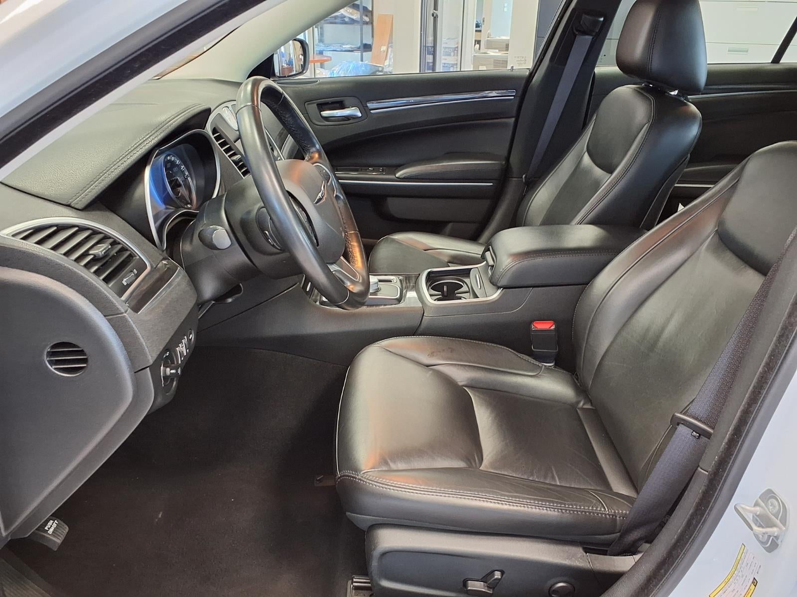 2022 Chrysler 300 Touring