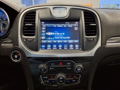 2022 Chrysler 300 Touring