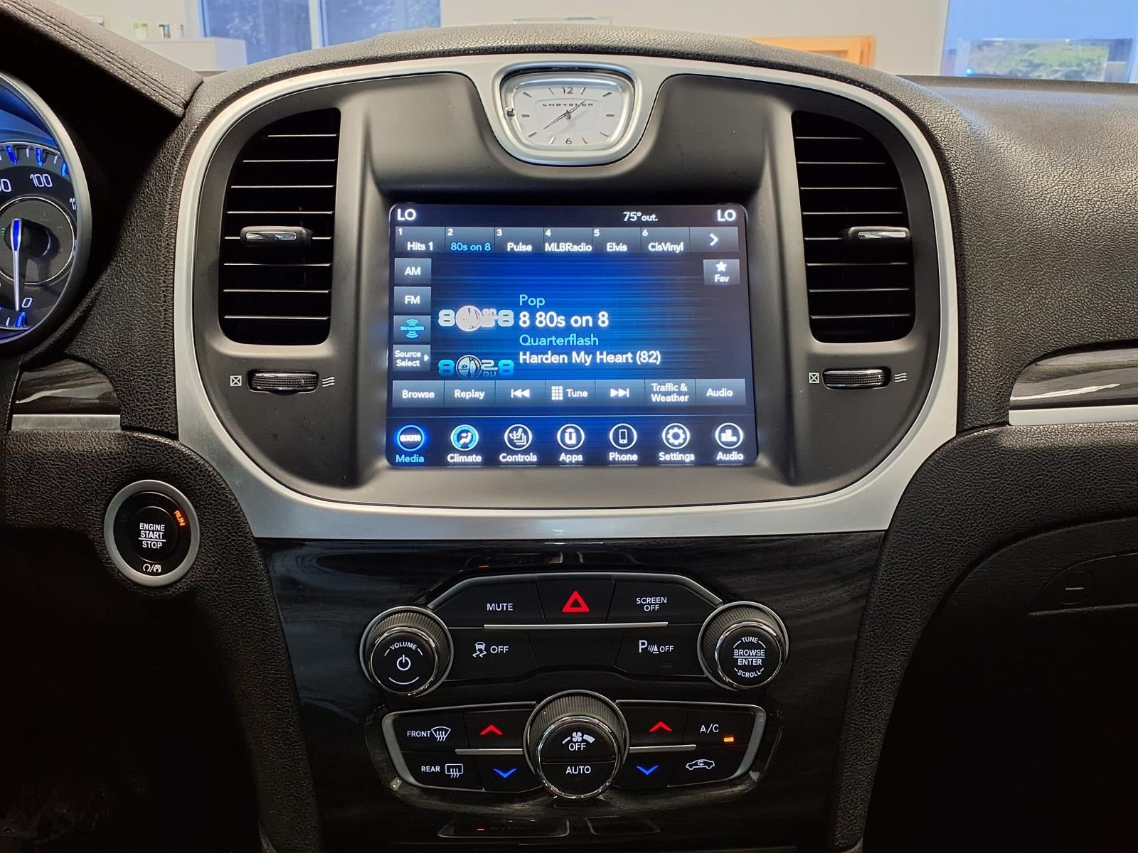 2022 Chrysler 300 Touring