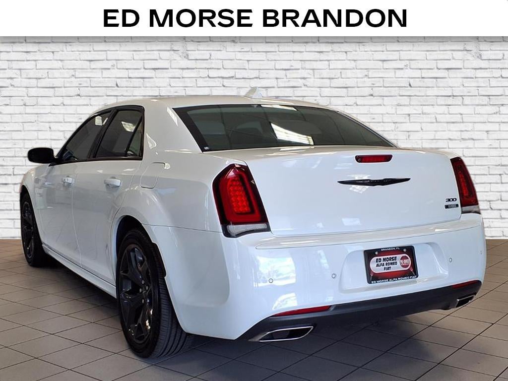 2022 Chrysler 300 Touring