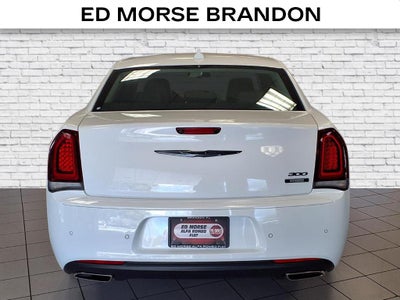 2022 Chrysler 300 Touring