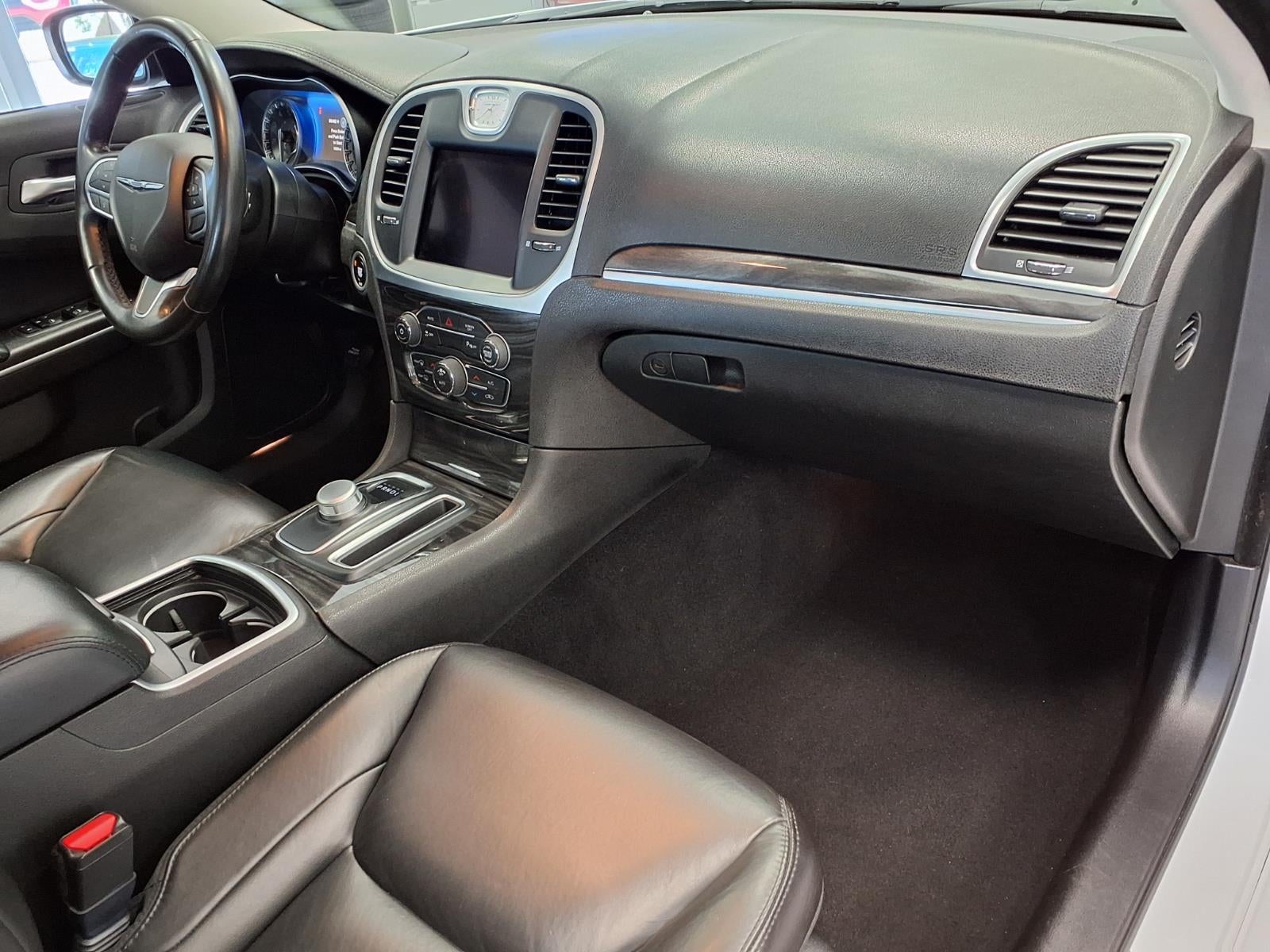 2022 Chrysler 300 Touring