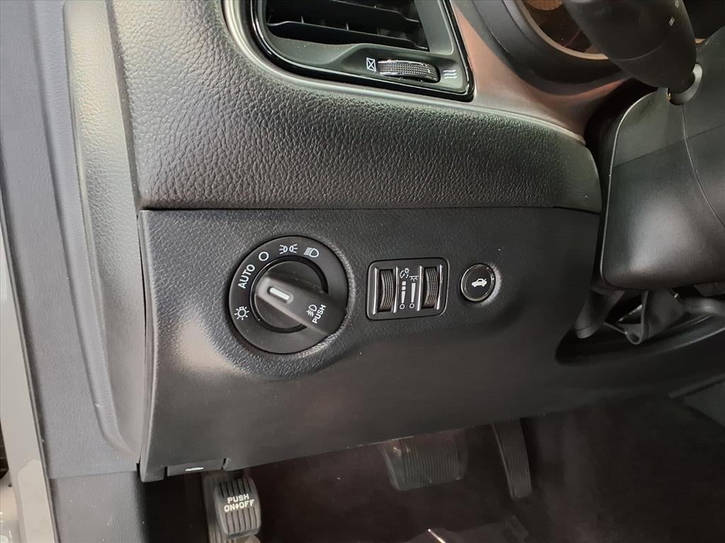 2017 Dodge Challenger SXT